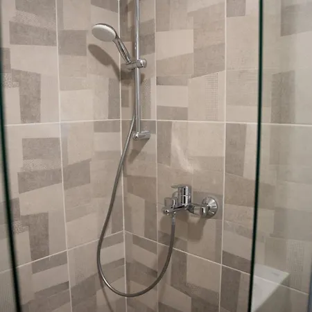 公寓 Divcinova S1 *